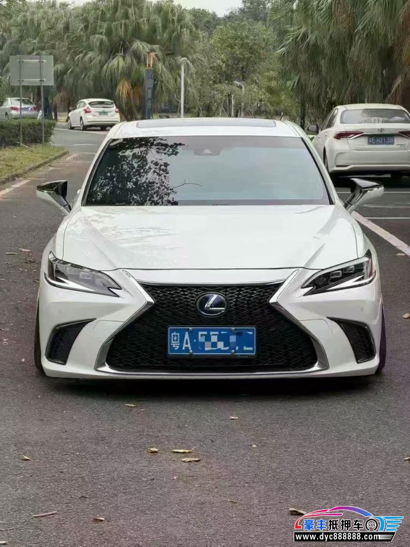 20年雷克萨斯ES轿车抵押车出售