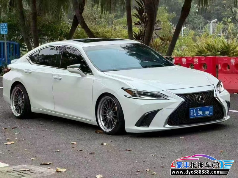 20年雷克萨斯ES轿车抵押车出售