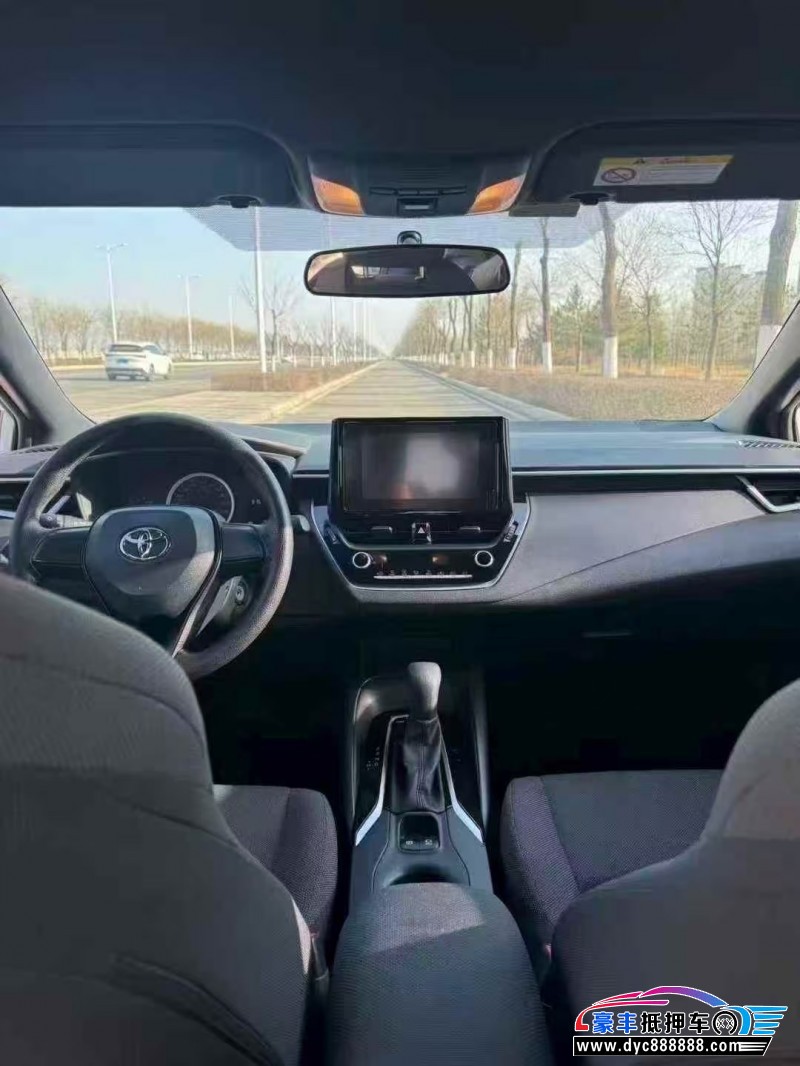 22年丰田雷凌轿车抵押车出售