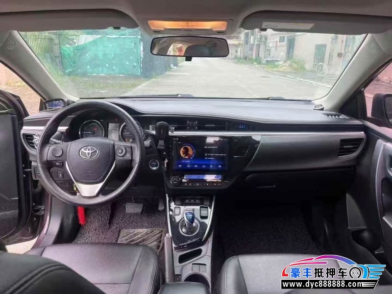 16年丰田雷凌轿车抵押车出售