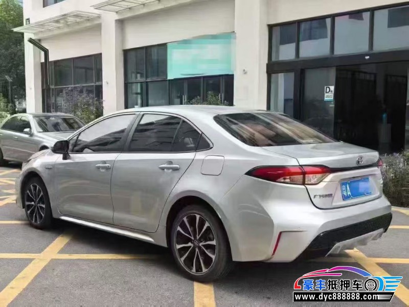 23年丰田雷凌轿车抵押车出售