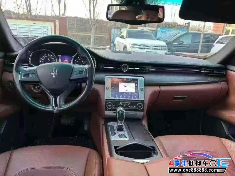 14年玛莎拉蒂总裁轿车抵押车出售