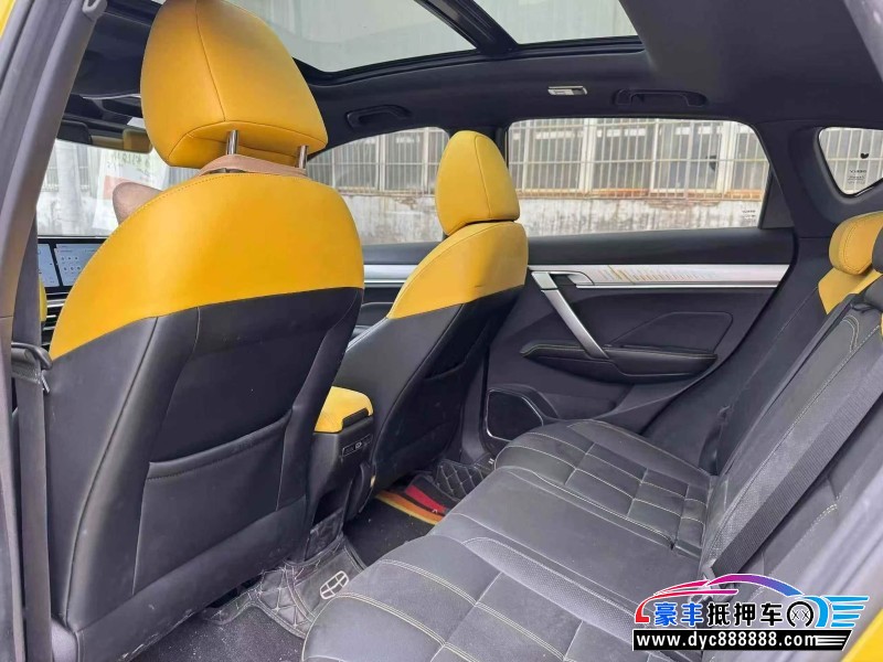 21年吉利缤越轿车抵押车出售