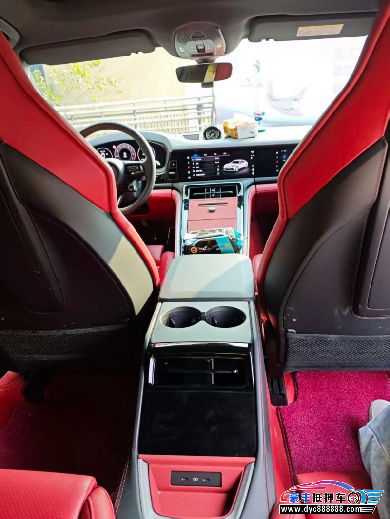 24年保时捷帕纳梅拉轿车抵押车出售