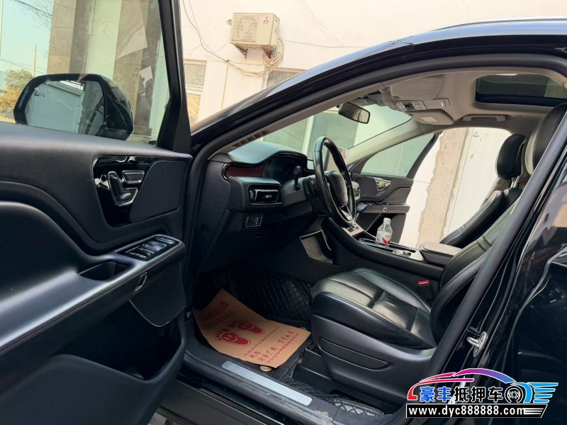 22年林肯飞行家轿车抵押车出售