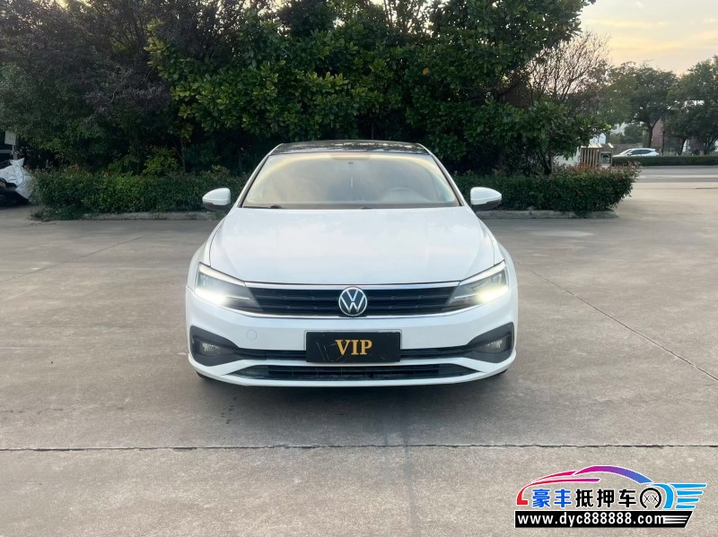 22年大众凌渡轿车抵押车出售