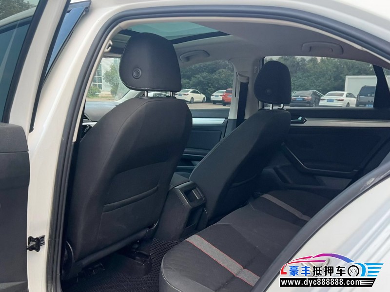 22年大众凌渡轿车抵押车出售