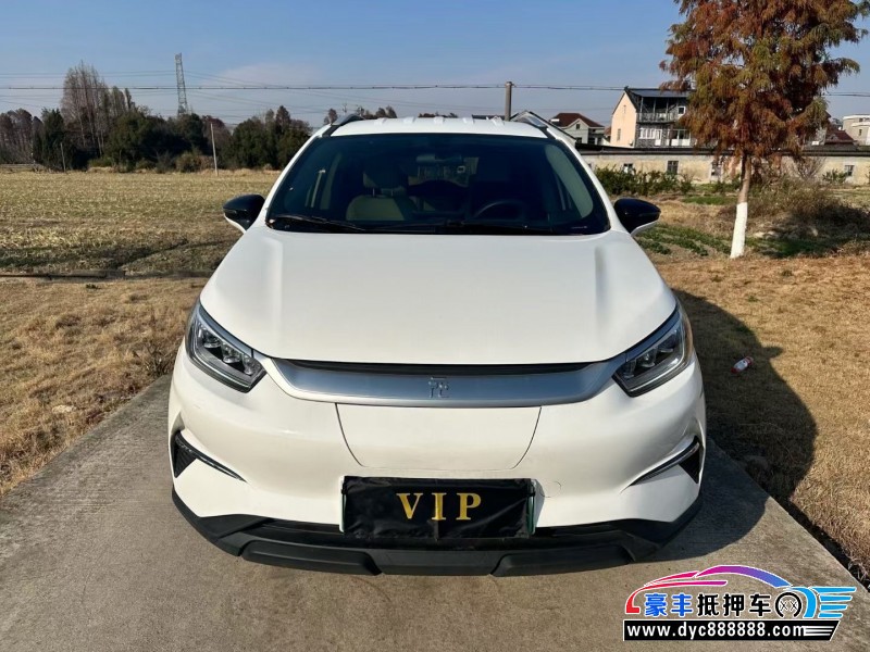 21年比亚迪元轿车抵押车出售