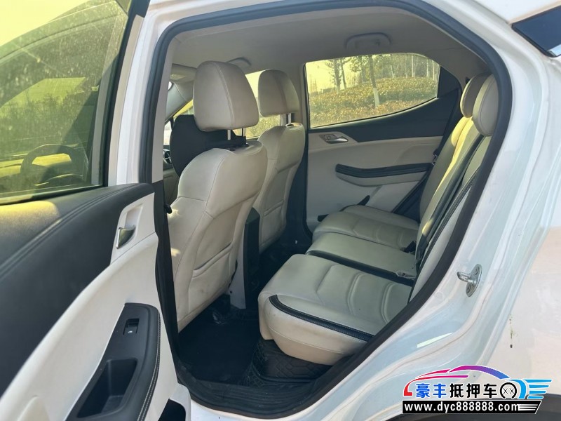 21年比亚迪元轿车抵押车出售