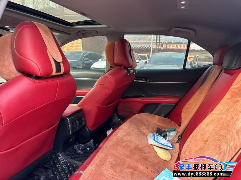 18年丰田凯美瑞轿车抵押车出售