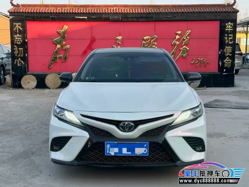 18年丰田凯美瑞轿车抵押车出售