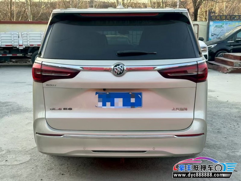 20年别克GL8轿车抵押车出售