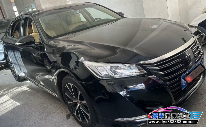 18年丰田皇冠轿车抵押车出售