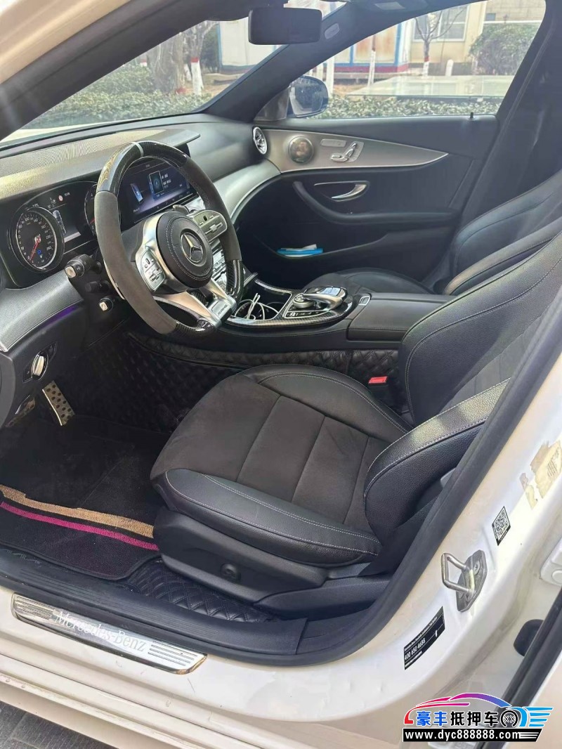 17年奔驰E轿车抵押车出售