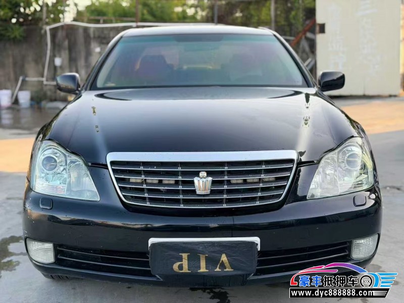 06年丰田皇冠轿车抵押车出售