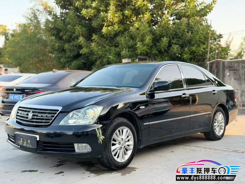 06年丰田皇冠轿车抵押车出售