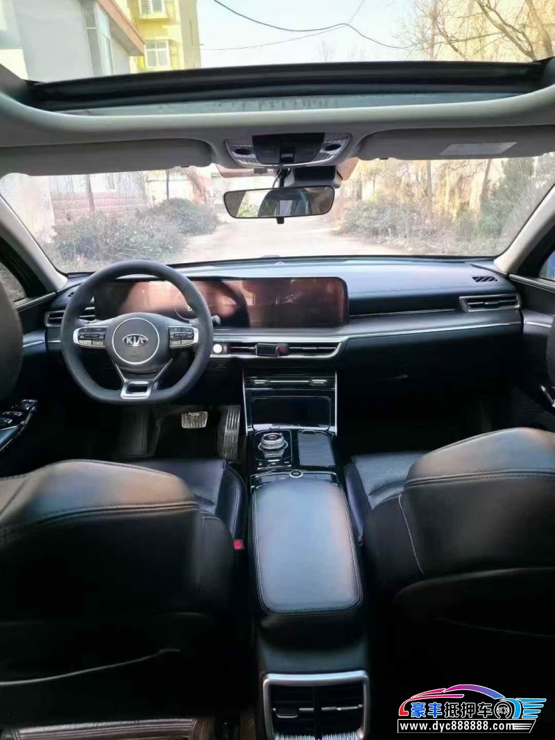 21年起亚K5轿车抵押车出售