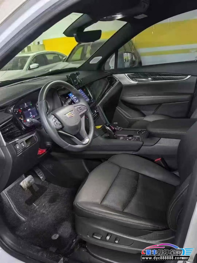 24年凯迪拉克xt6轿车抵押车出售