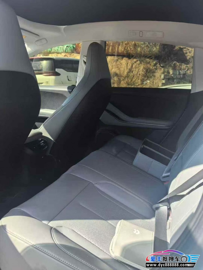 23年蔚来ET5轿车抵押车出售