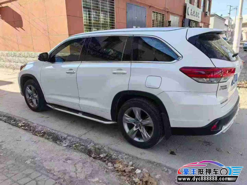 18年丰田汉兰达轿车抵押车出售