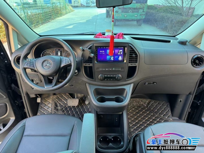 24年奔驰威霆轿车抵押车出售