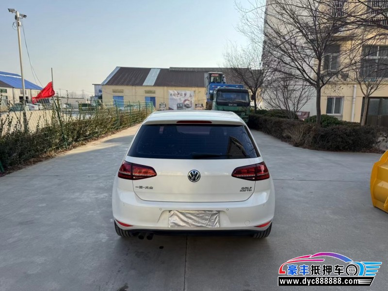 17年大众高尔夫轿车抵押车出售