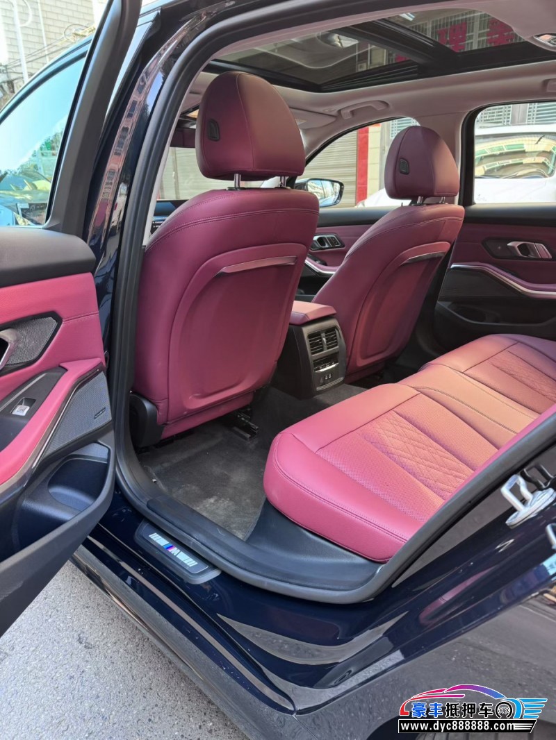 26年宝马3系轿车抵押车出售