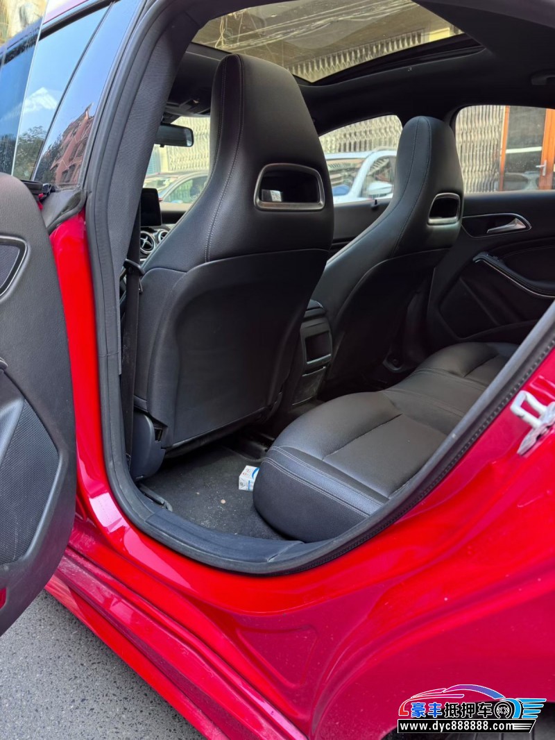 17年奔驰CLA轿车抵押车出售