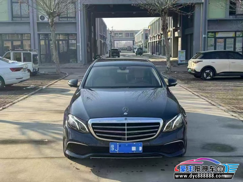 18年奔驰E轿车抵押车出售