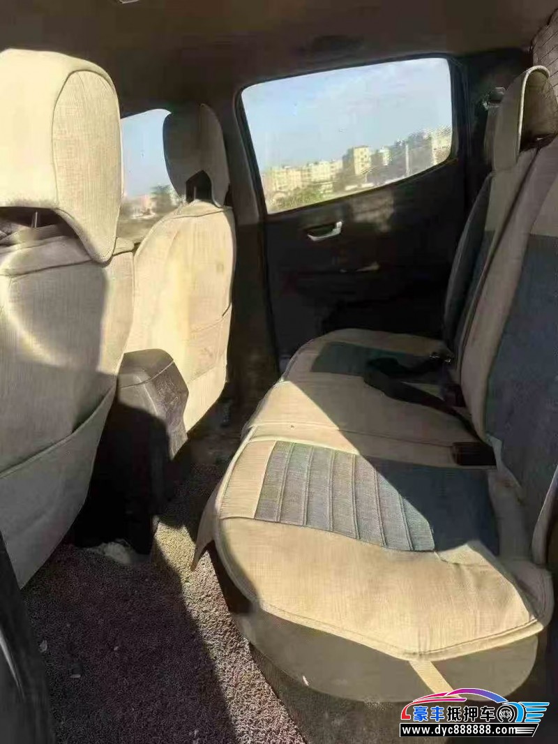 18年五十铃瑞迈轿车抵押车出售