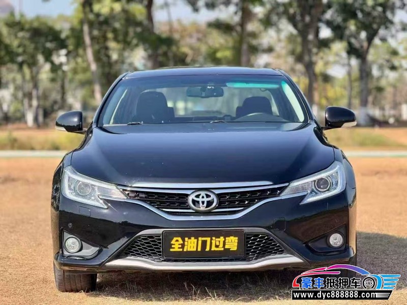 抵押车出售16年丰田锐志轿车