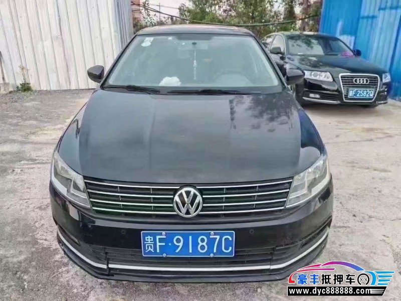 抵押车出售16年大众朗逸轿车