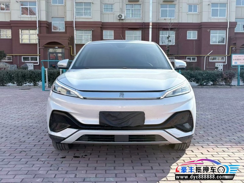 24年比亚迪元轿车