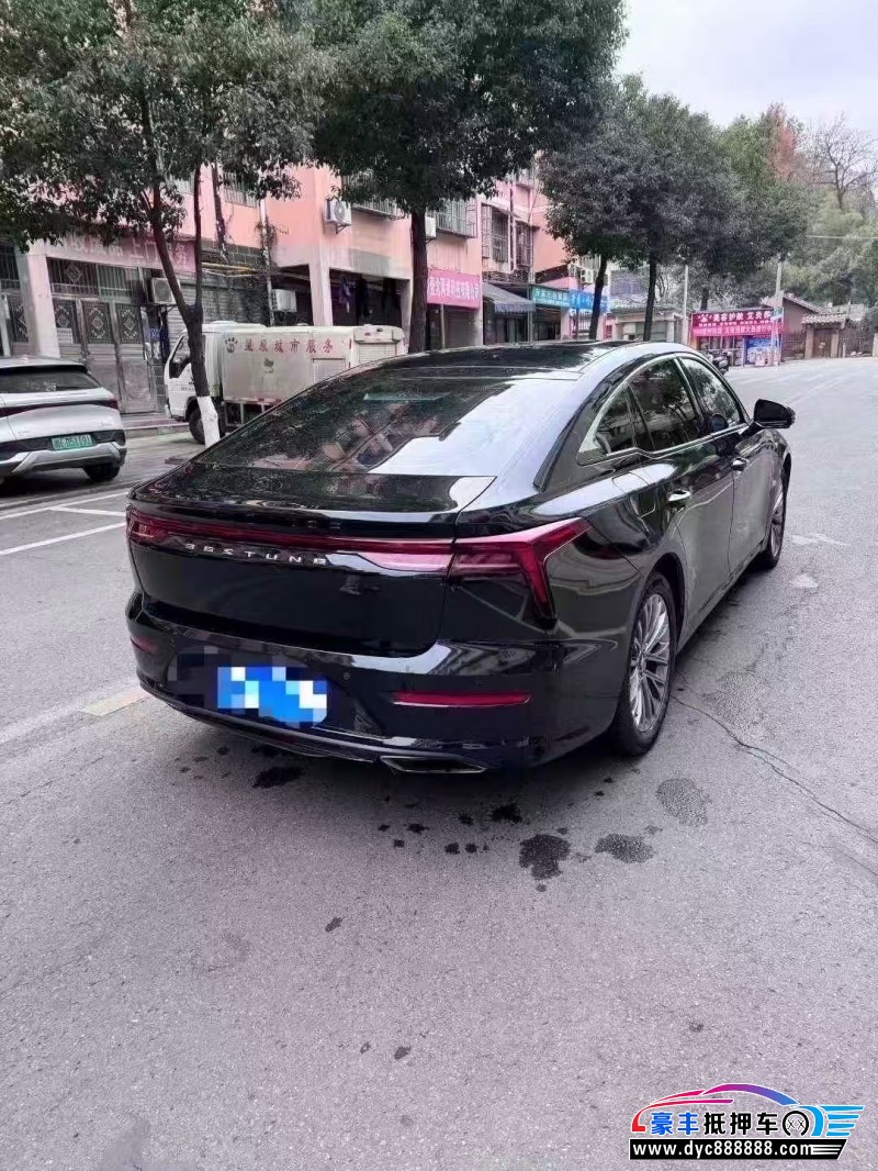 23年奔腾B70轿车抵押车出售