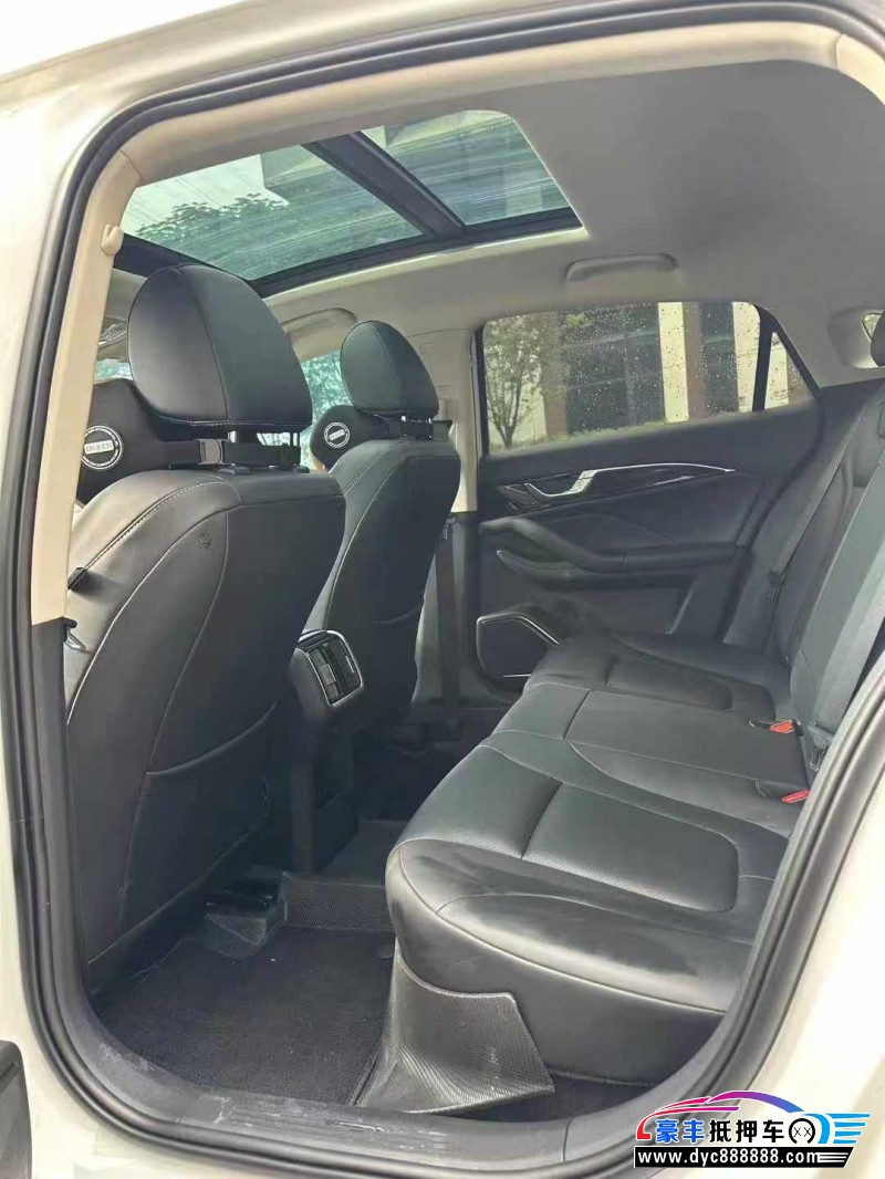 25年奔腾B70轿车抵押车出售