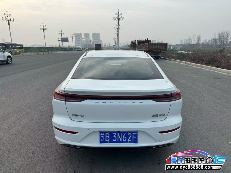 25年奔腾B70轿车抵押车出售