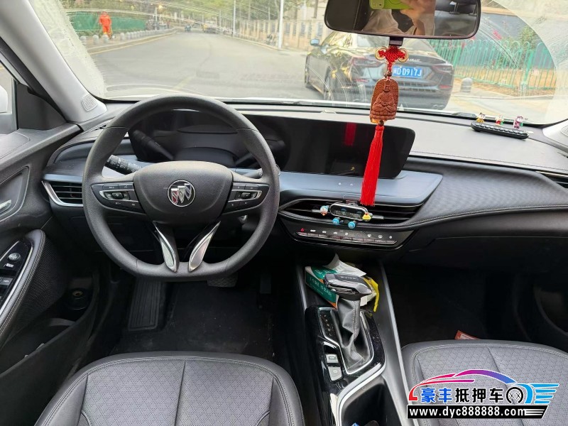 25年别克威朗轿车抵押车出售