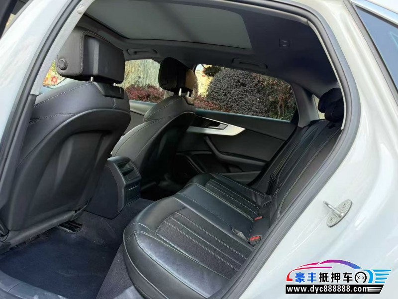 22年奥迪A4L轿车抵押车出售