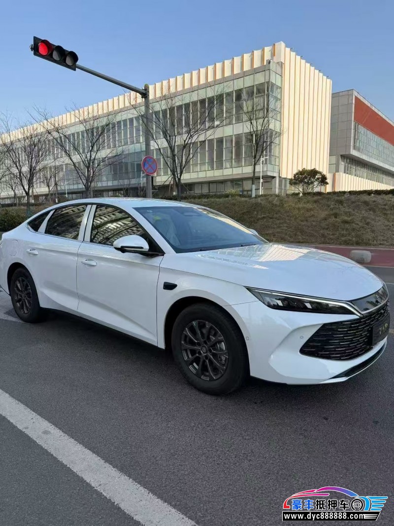 26年比亚迪秦轿车抵押车出售