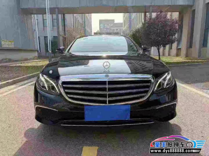 17年奔驰E轿车抵押车出售