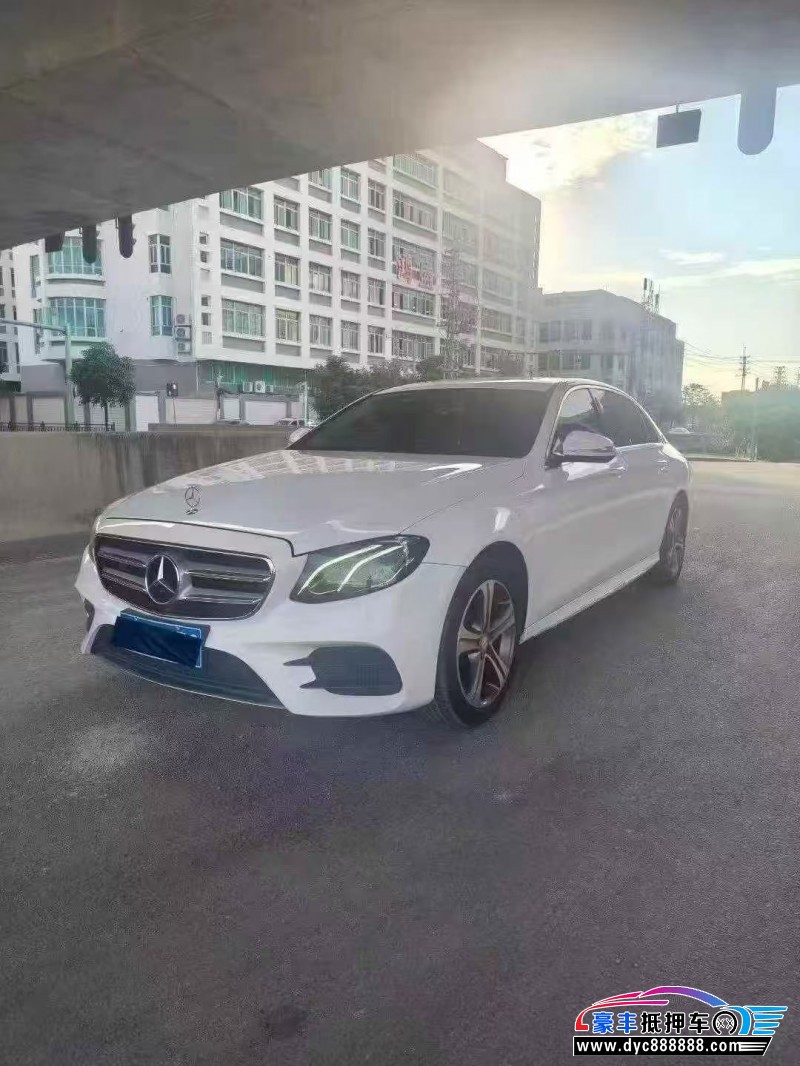 16年奔驰E轿车抵押车出售