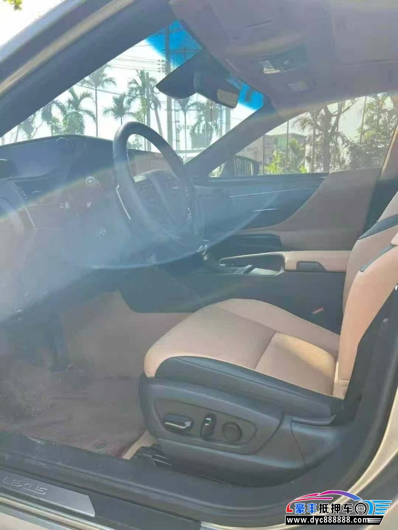 24年雷克萨斯ES轿车抵押车出售