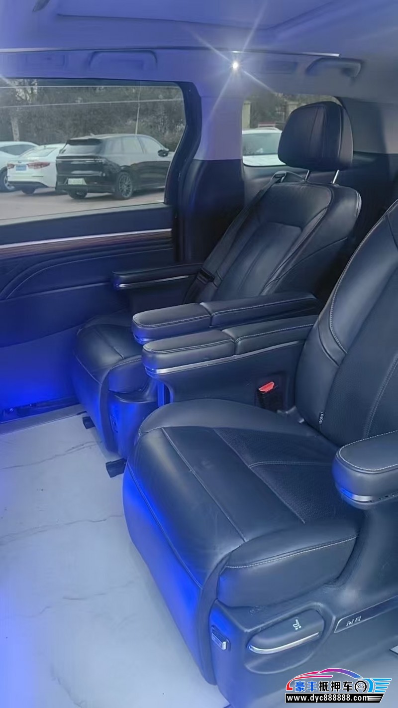 23年传祺M8轿车抵押车出售