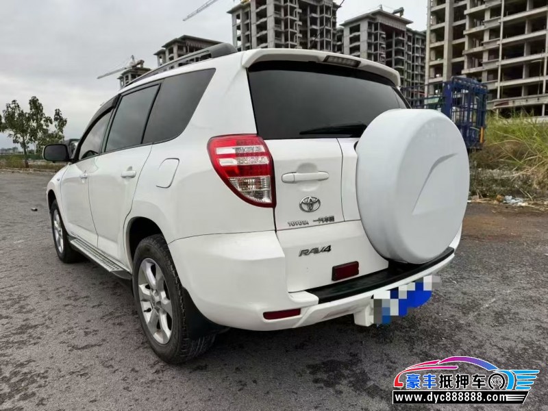 11年丰田RAV4轿车抵押车出售