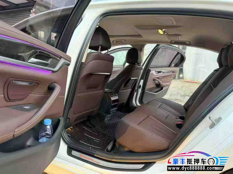 22年宝马5系轿车抵押车出售