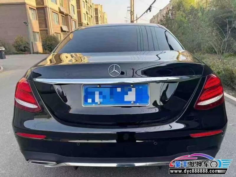 19年奔驰E轿车抵押车出售