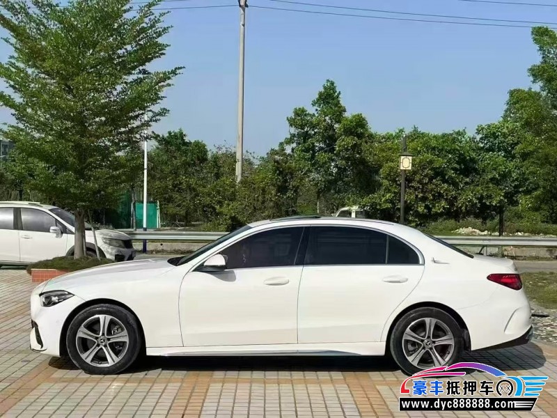 22年奔驰C轿车抵押车出售