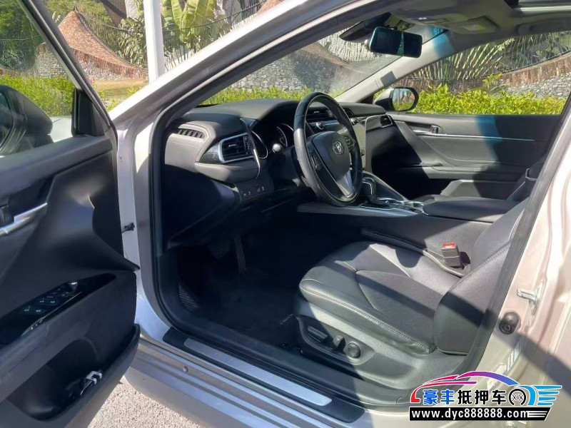 19年丰田凯美瑞轿车抵押车出售