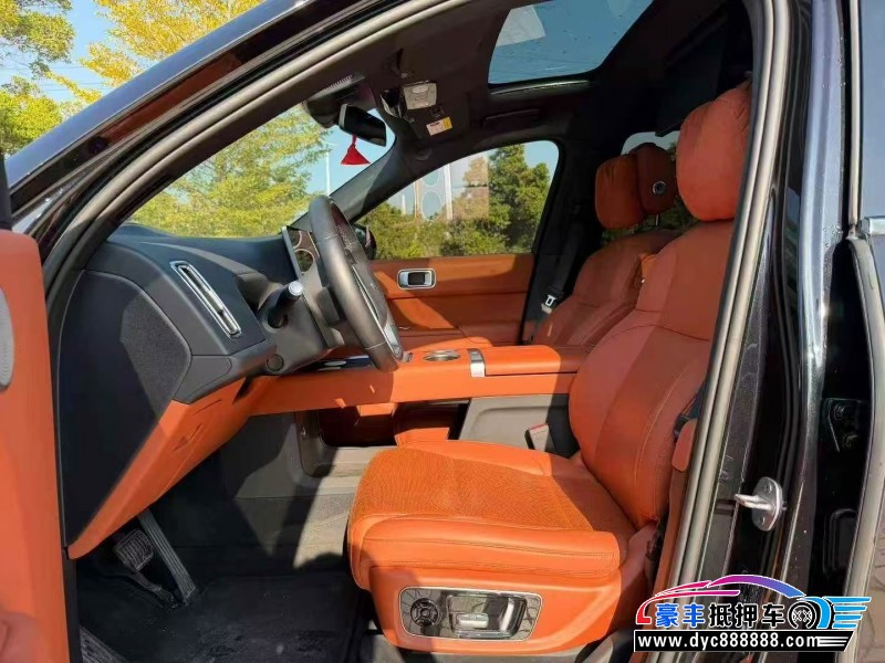 23年理想L8轿车抵押车出售