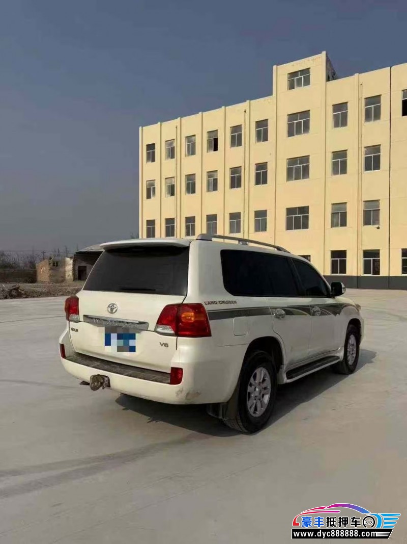 14年丰田兰德酷路泽（陆巡）轿车抵押车出售